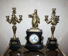 IMPOSANTE PENDULE Patte de