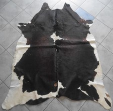 Tapis En Peau De Vache Noir Et