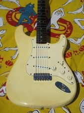 [Fender] Guitare électrique