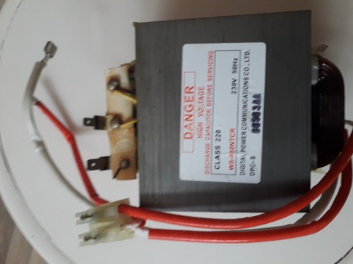 Transformateur four micro - four,