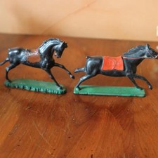 lot de 2 figurines CHEVAL