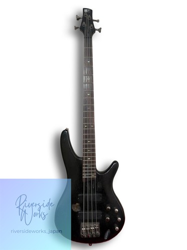 Guitare basse électrique