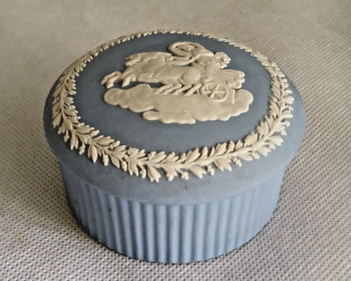 Wedgwood jolie bonbonnière - jolie,