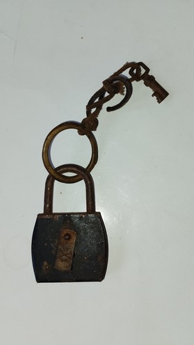 Ancien cadenas avec clé vf - avec,