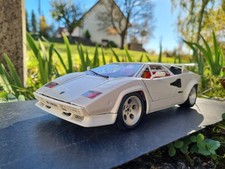 7& Lamborghini Countach Blanche  1/18 Burago