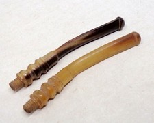 Lot 2 tuyaux de pipe anciens