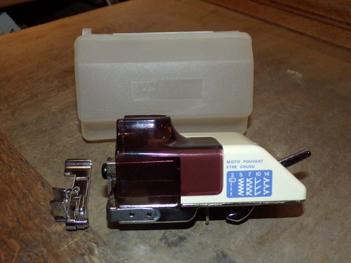 Complement pour machine - complement, a