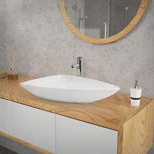 Lavabo triangulaire blanc