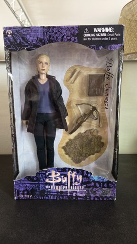 Sideshow toy buffy summers - buffy,