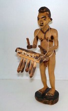 Statuette en bois africaine musicien de Xylophone