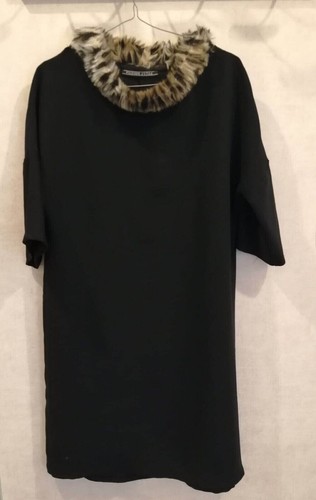 Sur robe noire non doublée