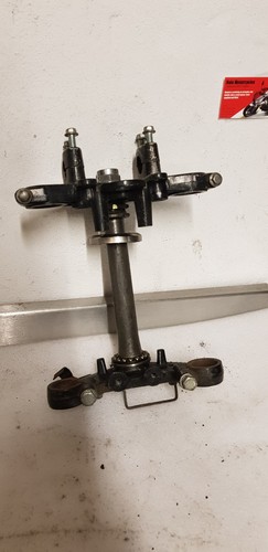 Yamaha ybr125 triple tree - ,