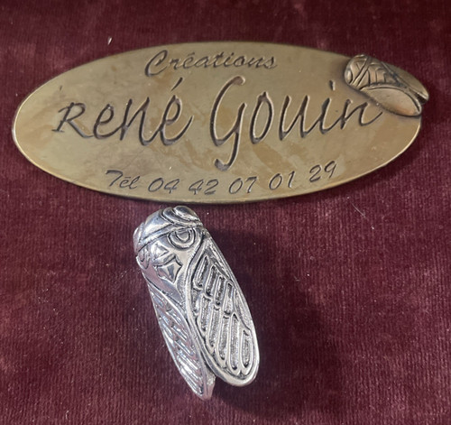 Broche vintage cigale signée - ,