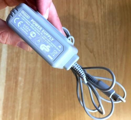 Chargeur officiel nintendo - chargeur,