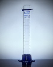 Eprouvette en Verre Graduée