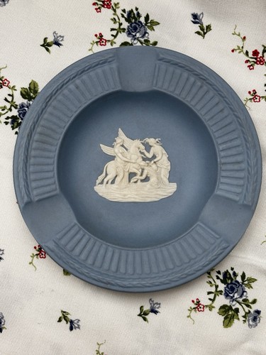 Superbe cendrier jasperware - cendrier,