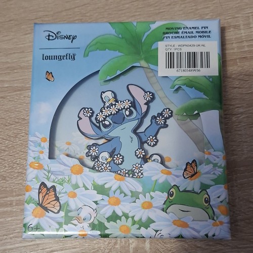 Disney loungefly pin - disney,