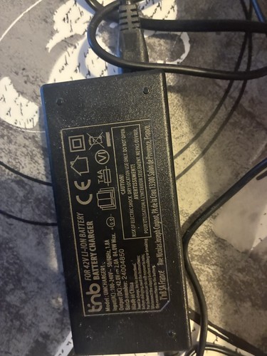Chargeur trottinette - chargeur,