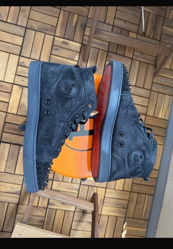 Chaussure christian louboutin - christian,