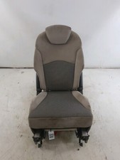 Siège arrière gauche -