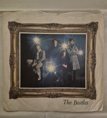 Beatles vinyl single - beatles, uk