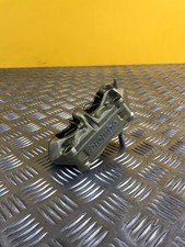 étriers de frein avant droit