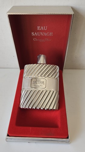 Flacon parfum factice - de,
