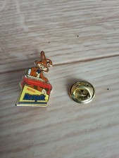 Nesquik Pin's.  Rabbit playing synthesizer. Chocolate P60