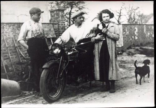 Photo une moto - moto, ancienne