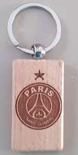 porte clé rond en bois de hetre gravé sur le paris st germain