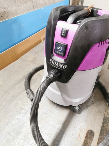 Aspirateur professionnel - aspirateur,
