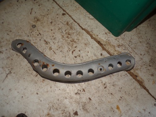 Grille pot echappement - de,