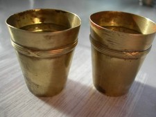 2 verres / gobelets à liqueur