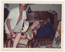 Snapshot Original Vintage Color Couple Sexy Foot Shoe Photo - SA816