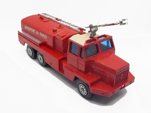 Berliet lance mousse - , pompiers