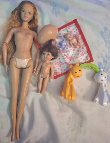 Barbie happy family - barbie,