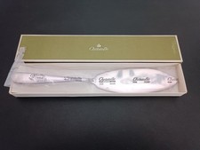 Pelle à tarte en métal