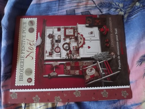 0104 broderie festive pour - festive,