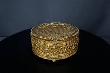 Boîte ronde en bronze doré