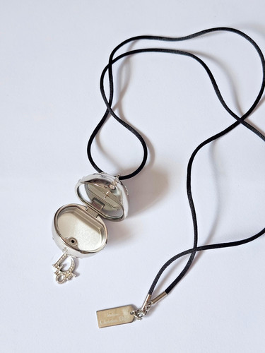 Pendentif bijou maquillage - pendentif,