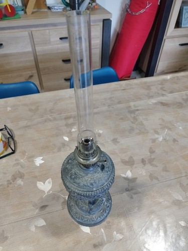 Rare ancienne lampe - a, pétrole