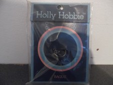 Vintage Années 70 Bague Holly Hobbie Neuve avec emballage Modèle Tenue bleue