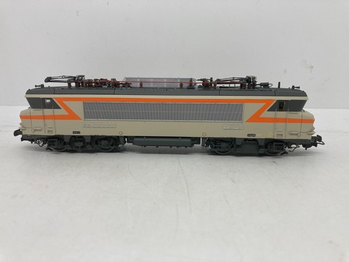 Models 049 locomotive - models,