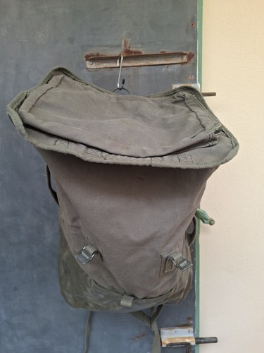 Ancien grand sac - à, dos