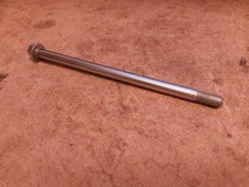 YAMAHA RD250LC RD350LC 4L0 & 31K FRONT WHEEL SPINDLE