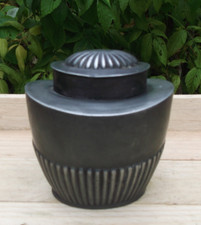 ANCIENNE BOITE À THÉ EN