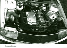 Vintage Renault 18 Diesel Car Engine Press Photo