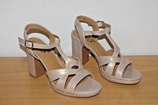 Chaussures à talons hauts