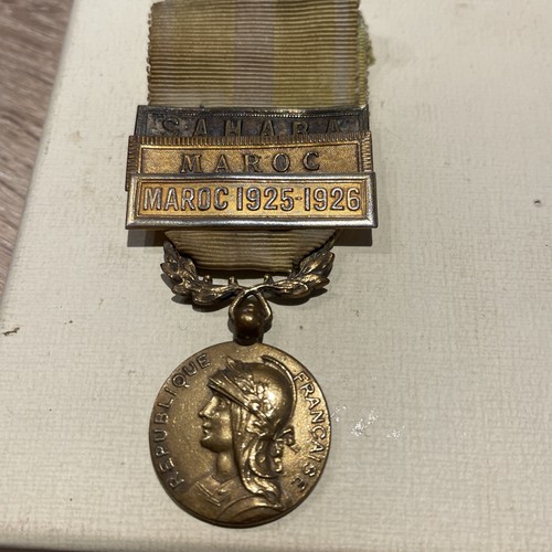 Médaille coloniale agrafes - médaille,