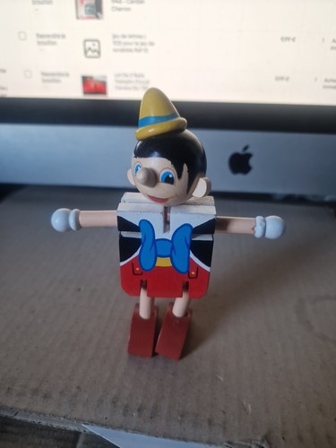 Pinocchio en bois - ,